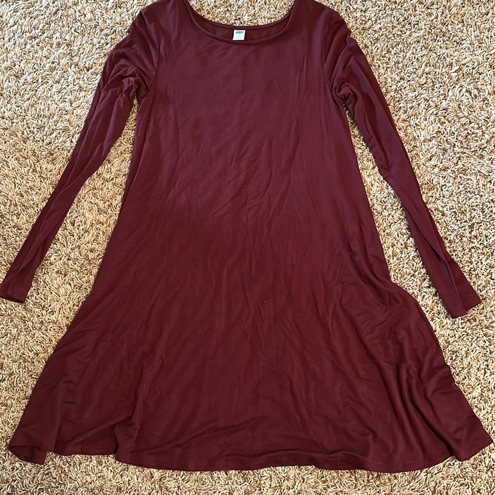 Old Navy long sleeve dress. Burgundy.
